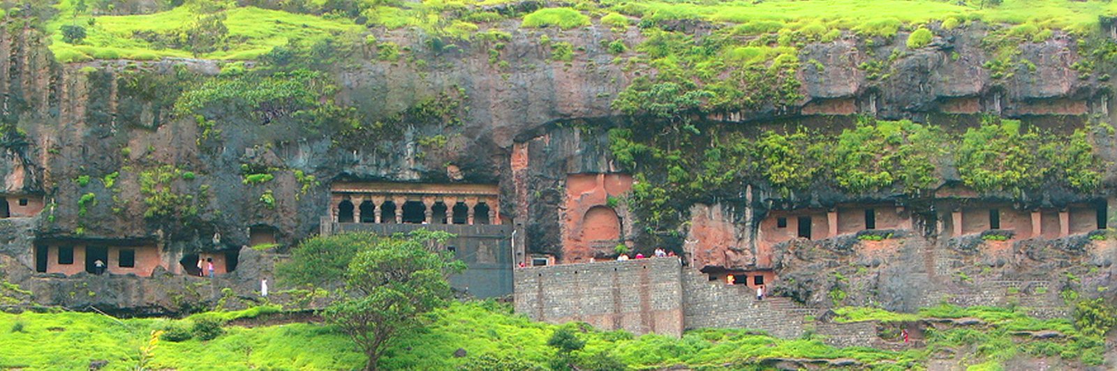 force urbania on rent price Mumbai To Ashtavinayak Darshan